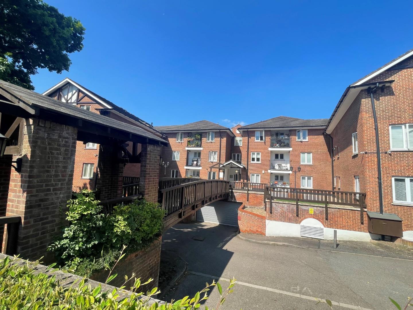 Holden Road, Woodside Park